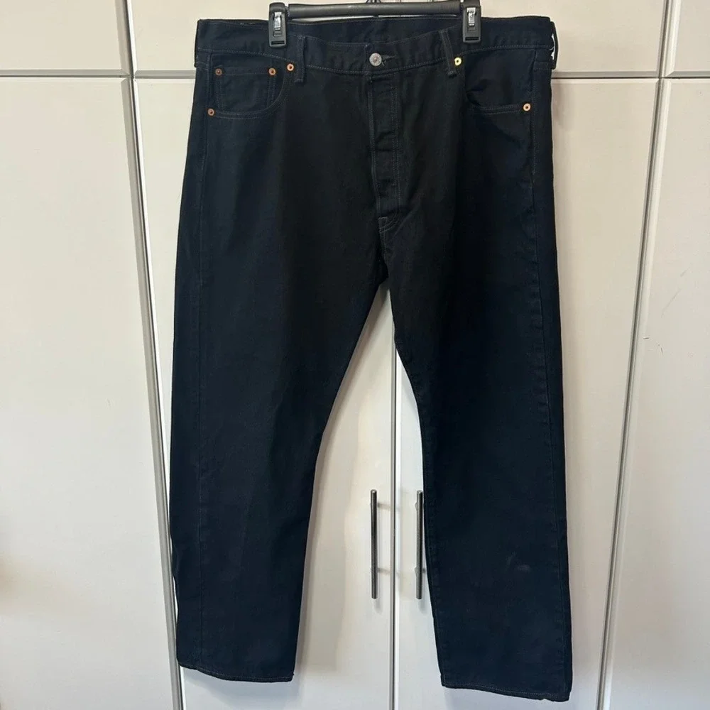 Levis 501 Mens Black Original Fit Straight Leg Button Fly Jeans W42 L32